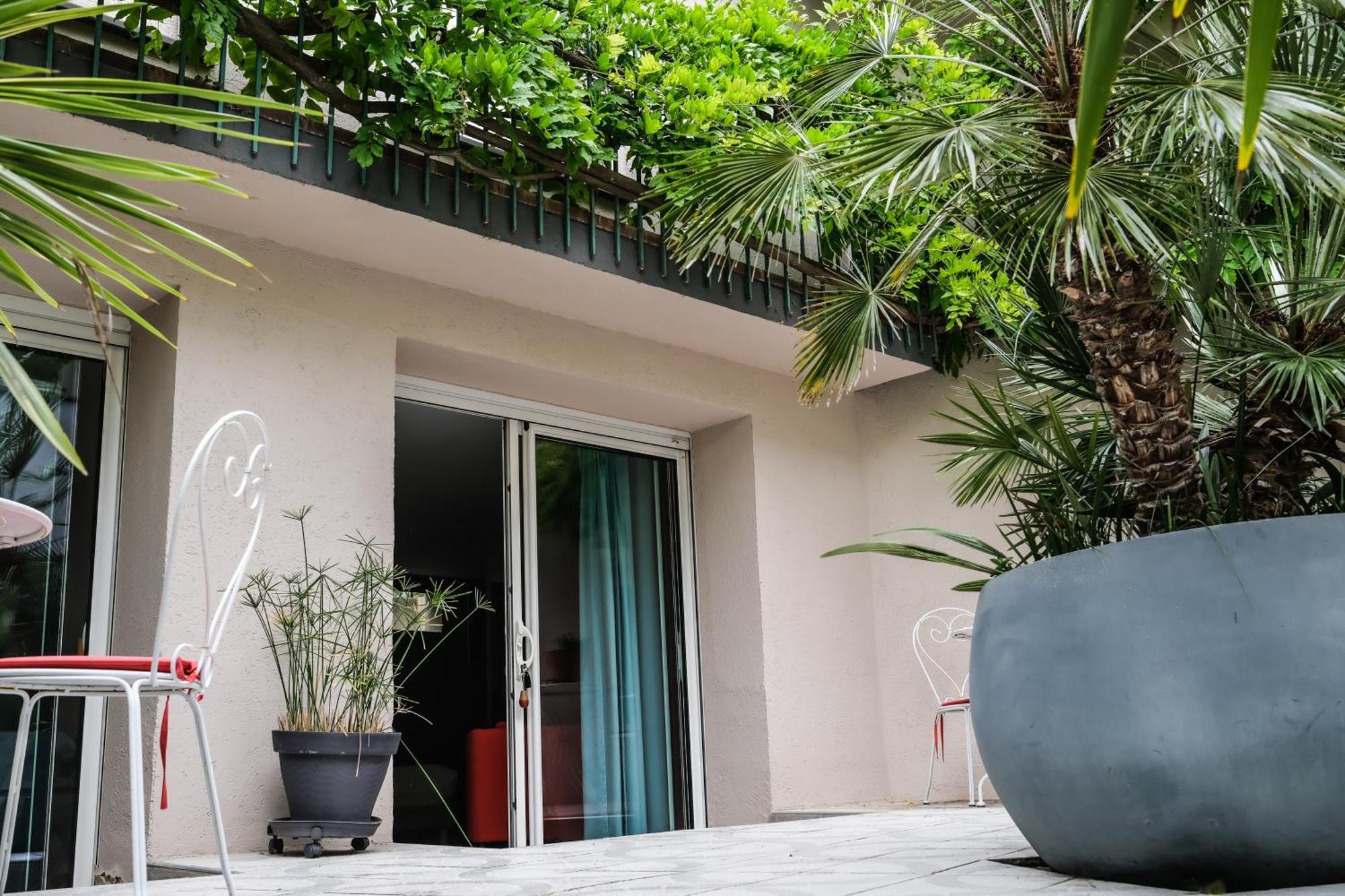 Couette Et Cafe Hotel Montpellier Exterior photo