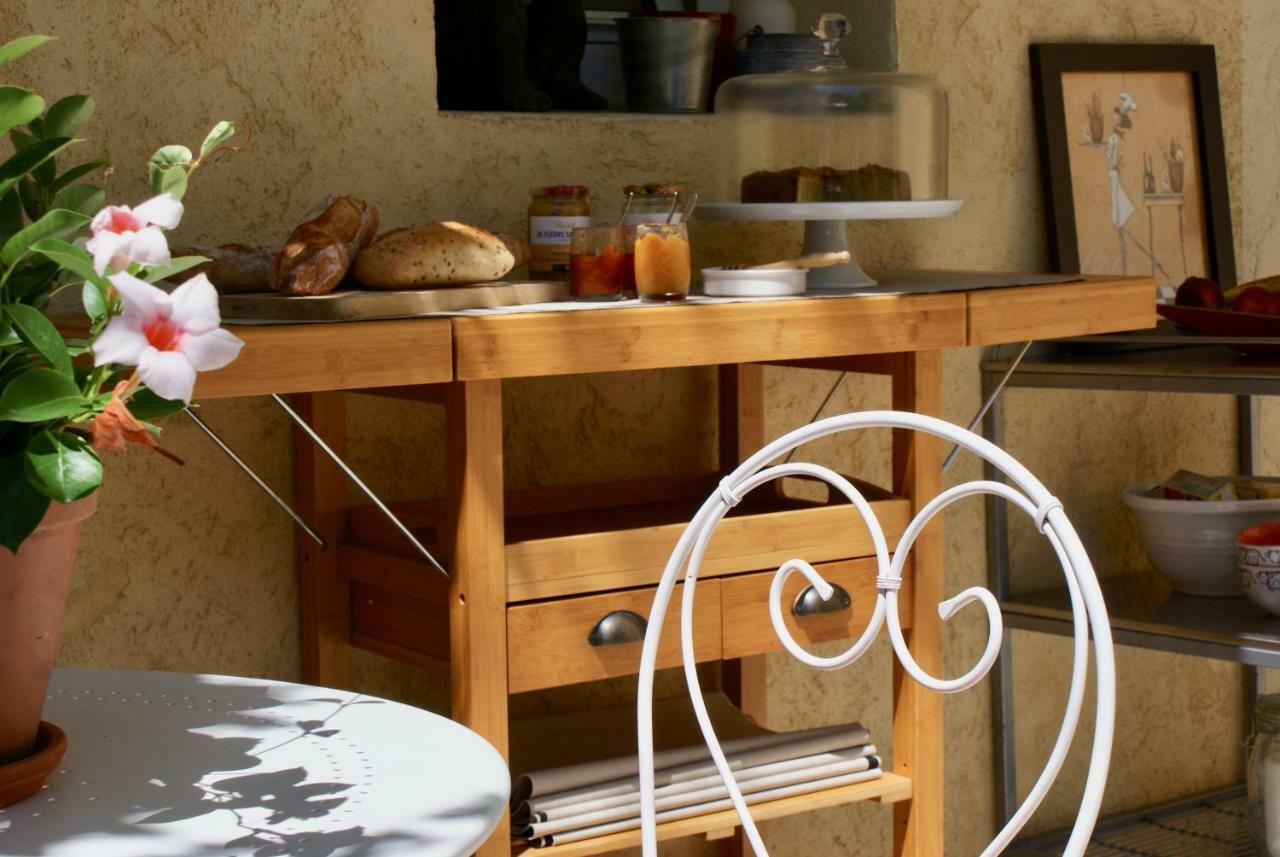 Couette Et Cafe Hotel Montpellier Exterior photo